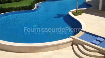Dallage extérieur avec bordure de piscine